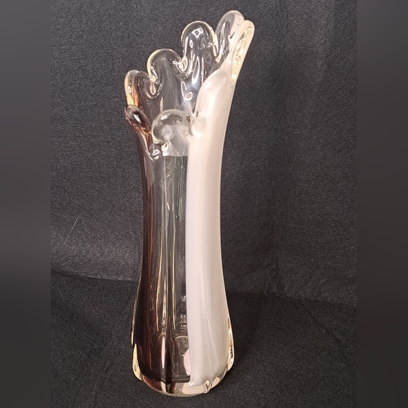 Vintage Mid Century Fingered Stretch Vase Ribbed Swung Mauve And White. - Picture 2 of 7